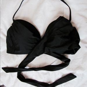 Underwire criss cross VS top 34DD